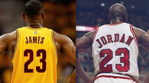 NBA官方公布75周年最佳阵容评选结果,魔术师与乔丹詹姆斯等人共同入选首发名单引发热议。</p> NBA官方公布75周年最佳阵容评选结果,魔术师与乔丹詹姆斯等人共同入选首发名单引发热议。</p>