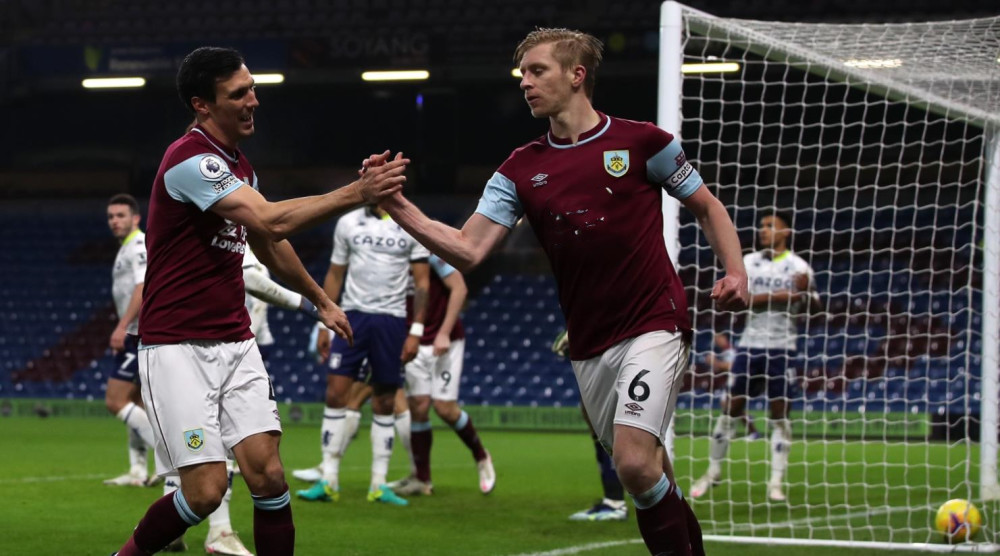  沃特金斯读秒绝杀维拉主场逆转布伦特福德取首胜